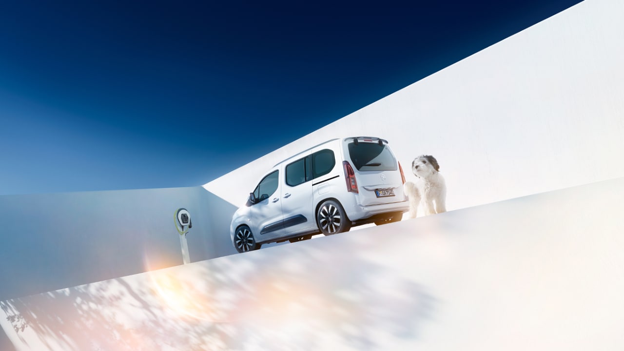 Nový Opel Combo Electric - Zadní pohled